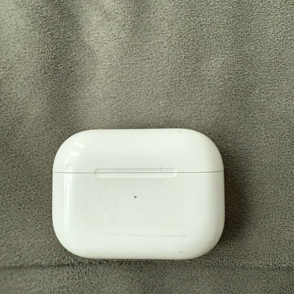 AirPod Pro (1st Gen) LEFT AIRPOD DOESNT WORK